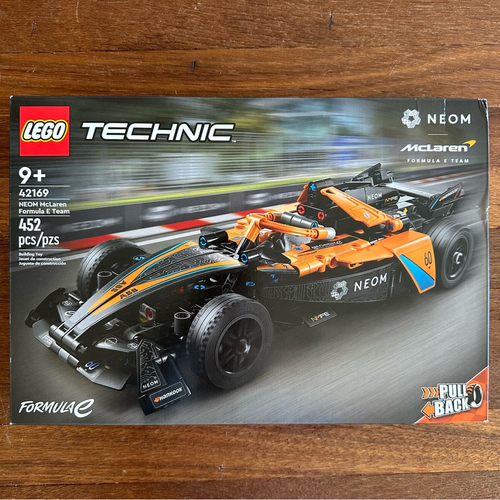 LEGO Technic 42169 NEOM McLaren Formula E Race Car Set New Sealed Damaged Box